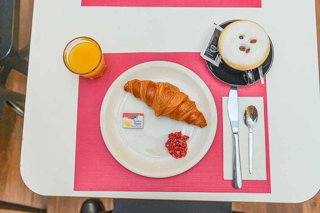 Hotel Des Alpes Bulle Center Екстер'єр фото