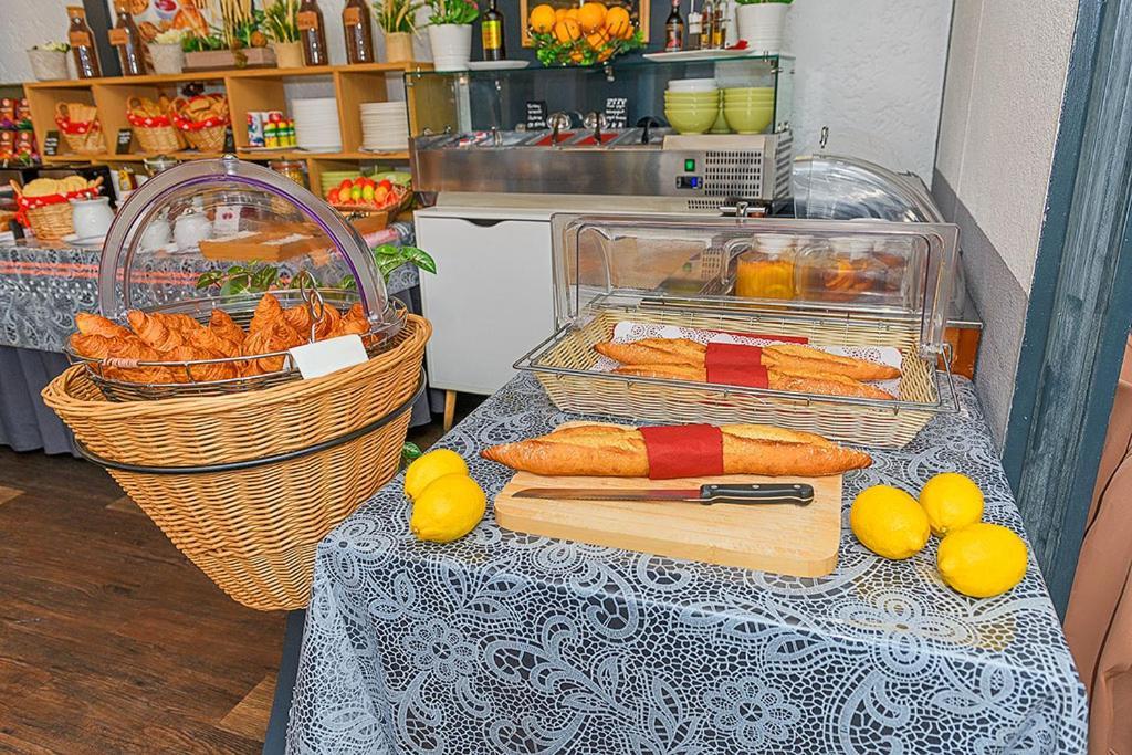 Hotel Des Alpes Bulle Center Екстер'єр фото